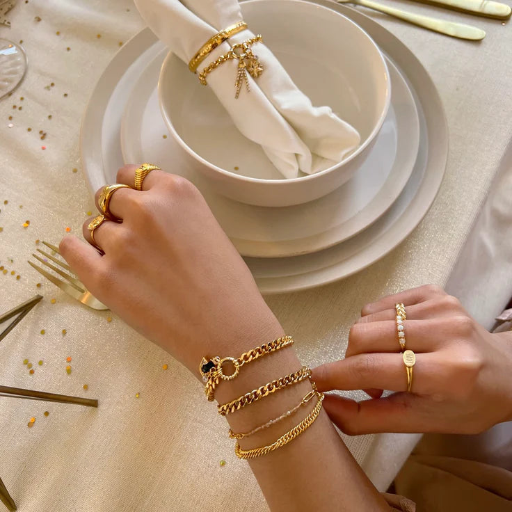 Base Flat Curb Bracele