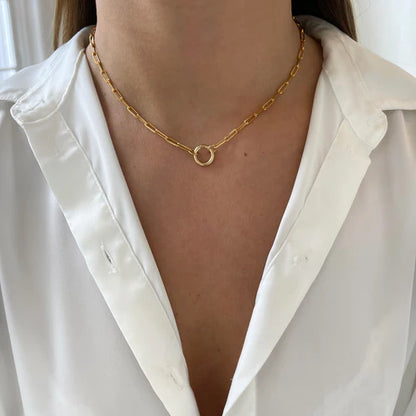 Base Medium Oval Necklace