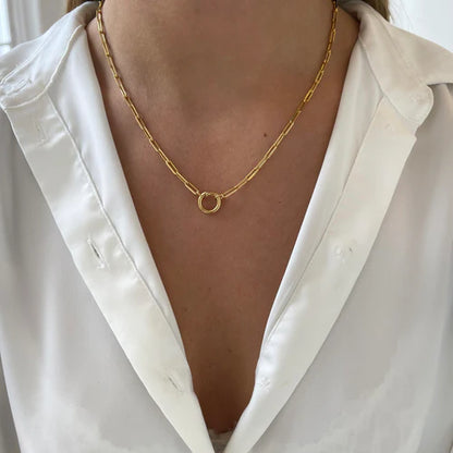 Base Medium Oval Necklace